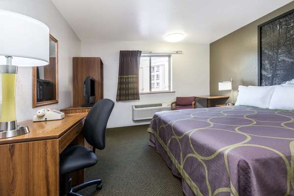  - Super 8 Hotel Reserve Missoula - I-90, Exit 101