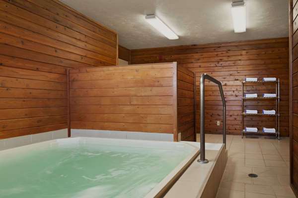  - Super 8 Hotel Idaho Falls - I-15, Exit 118