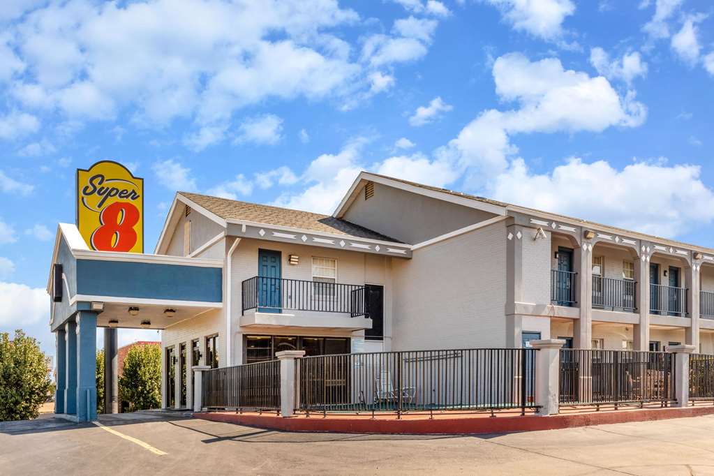 SUPER 8 BY WYNDHAM TULSA/ARPT/ST FA, photo 6