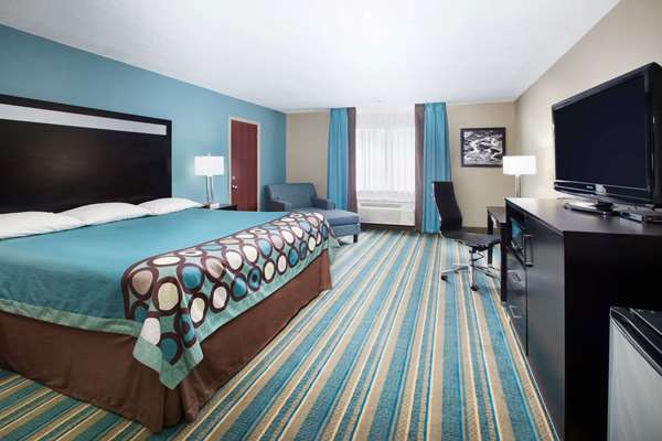 Suite - Super 8 Hotel Sulphur