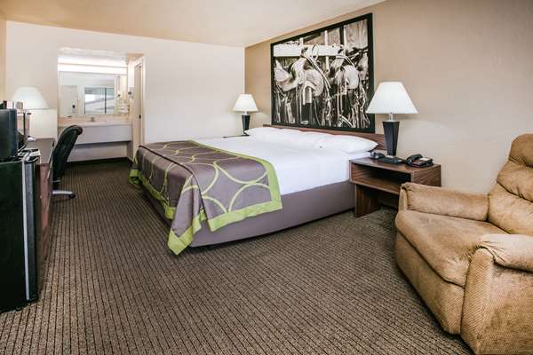  - Super 8 Hotel West Oklahoma City - I-40, Exit 145