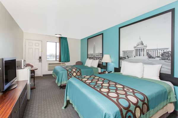  - Super 8 Motel Sallisaw - I-40, Exit 308