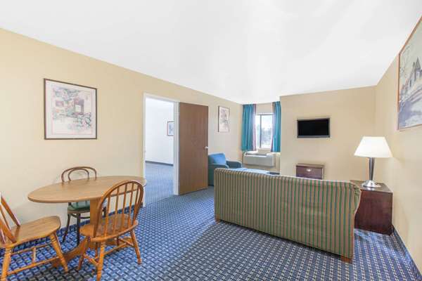  - Super 8 Motel Sallisaw - I-40, Exit 308