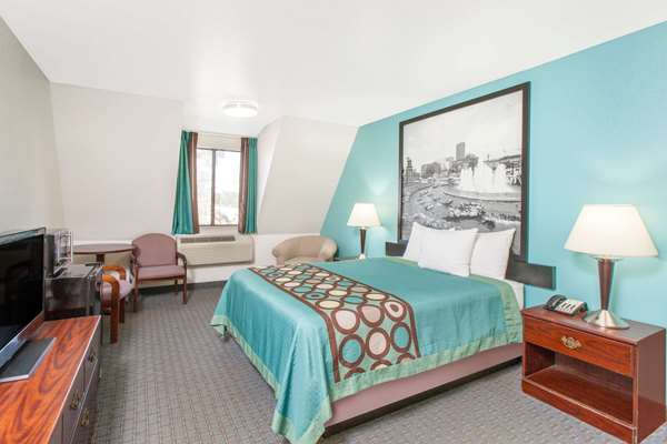  - Super 8 Motel Sallisaw - I-40, Exit 308