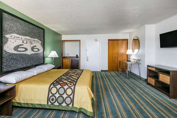 Suite - Super 8 Hotel Sapulpa