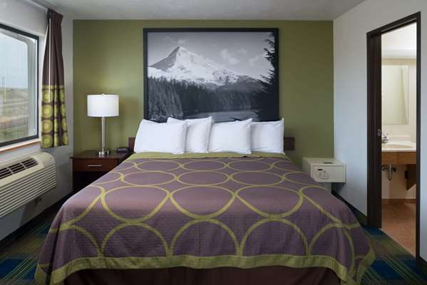 Suite - Super 8 Hotel Walla Walla