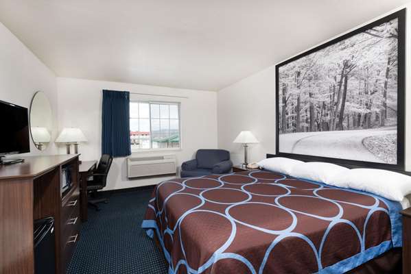  - Super 8 Motel Greenfield - I-70, Exit 104