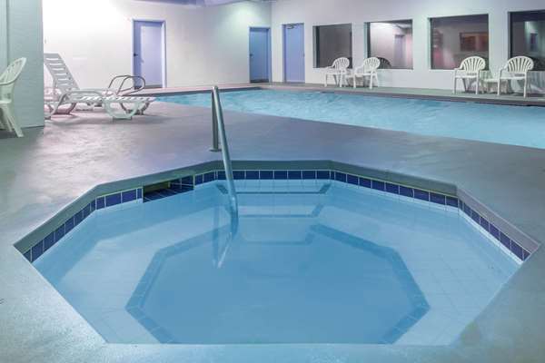 Pool - Super 8 Hotel Lacey - I-5, Exit 109