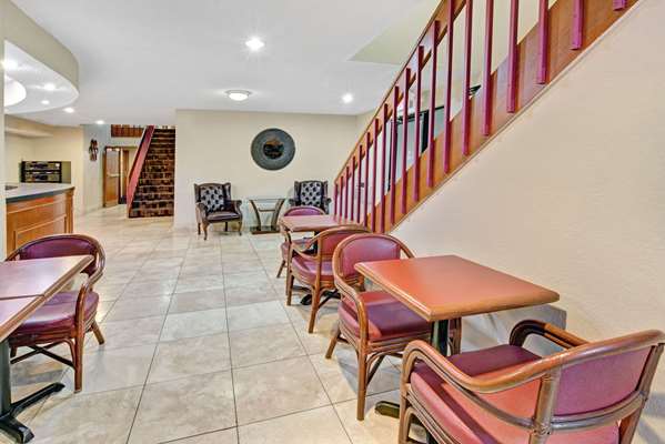  - Super 8 Hotel Emerson Indianapolis - I-74 & I-465, Exit 52