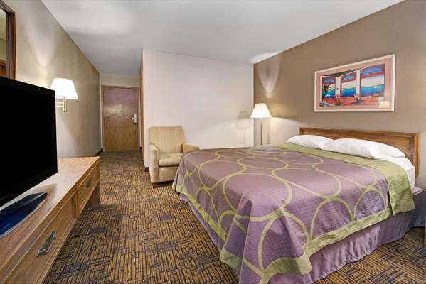  - Super 8 Hotel Emerson Indianapolis - I-74 & I-465, Exit 52