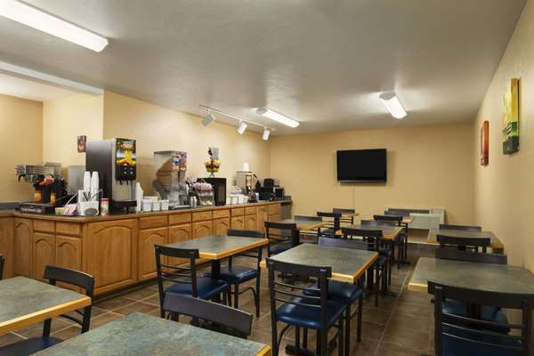 Restaurant - Super 8 Hotel Kennewick