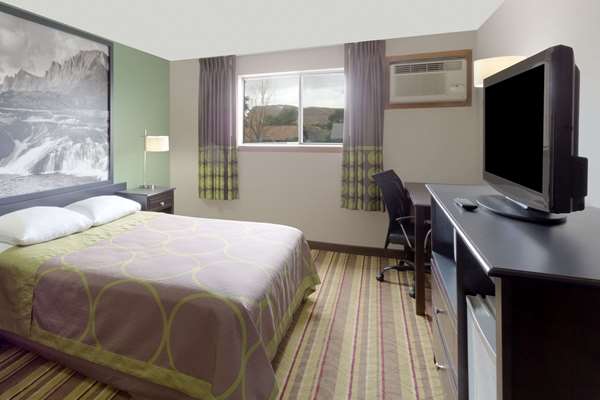  - Super 8 Motel Green River