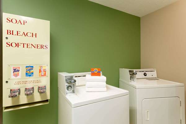  - Super 8 Motel Green River