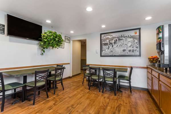  - Super 8 Motel Douglas - I-25, Exit 140