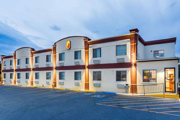 Exterior view - Super 8 Motel Douglas - I-25, Exit 140