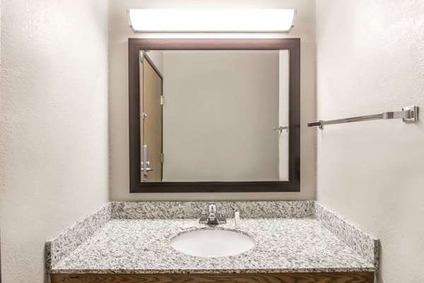  - Super 8 Hotel Plymouth