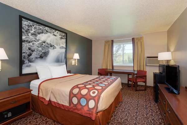  - Super 8 Hotel Gillette - I-90, Exit 124