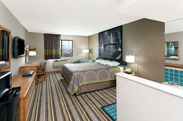  - Super 8 Hotel Gilman - I-57, Exit 283