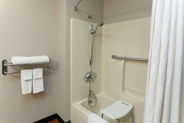  - Super 8 Hotel Gilman - I-57, Exit 283