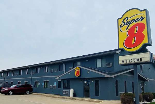 Exterior view - Super 8 Hotel Michigan City - I-94, Exit 34