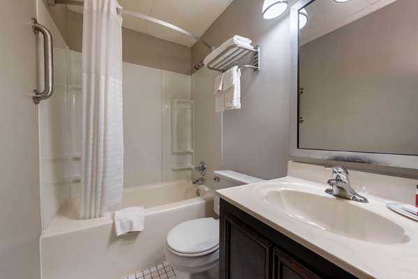  - Super 8 Hotel North Ridgeville - I-80, Exit 152