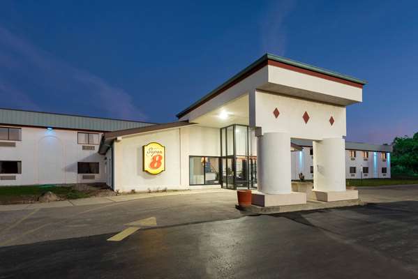 Exterior view - Super 8 Hotel North Ridgeville - I-80, Exit 152