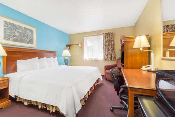  - Baymont Inn & Suites Huber Heights - I-70, Exit 36