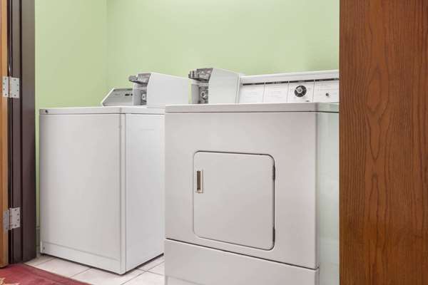 Amenities - Baymont Inn & Suites Huber Heights - I-70, Exit 36