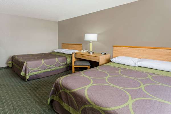  - Super 8 Hotel St Charles