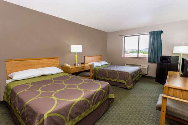  - Super 8 Hotel St Charles