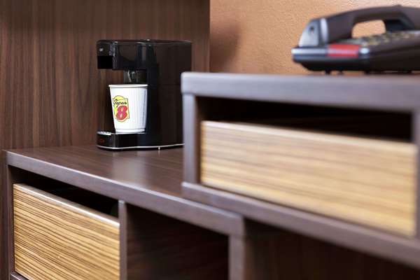  - Super 8 Motel Salem