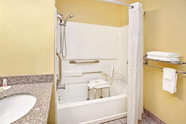  - Super 8 Hotel Romeoville