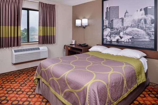  - Super 8 Hotel Romeoville