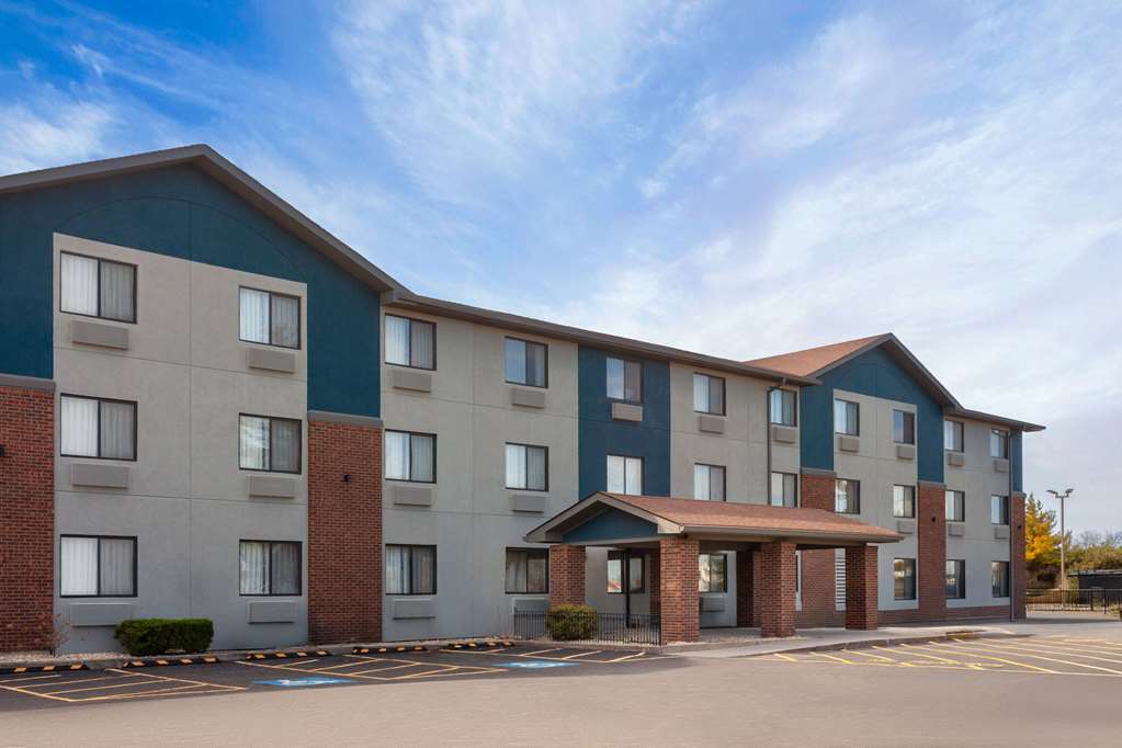 Super 8 Romeoville Bolingbrook