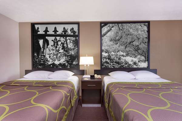  - Super 8 Motel Locust Grove - I-75, Exit 212