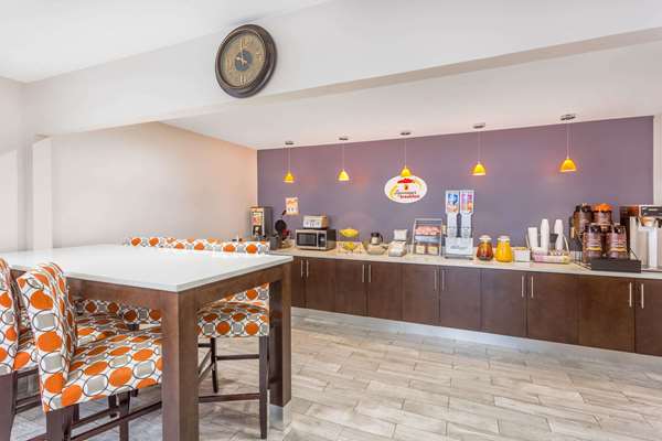  - Super 8 Motel Locust Grove - I-75, Exit 212