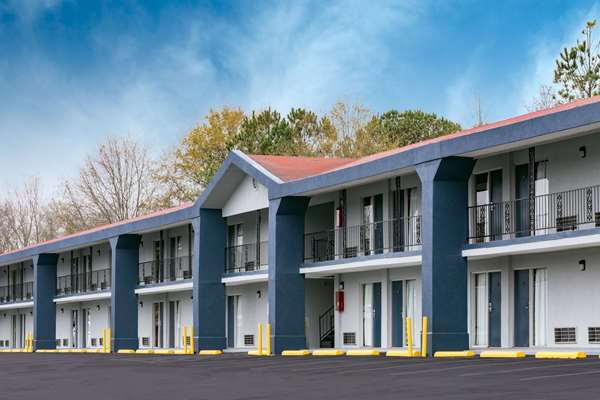 Exterior view - Super 8 Motel Locust Grove - I-75, Exit 212