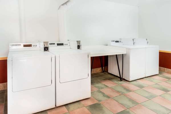  - Super 8 Motel Naples - I-75, Exit 101