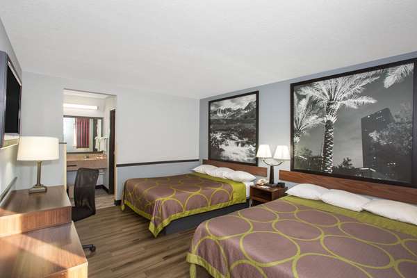  - Super 8 Motel Naples - I-75, Exit 101