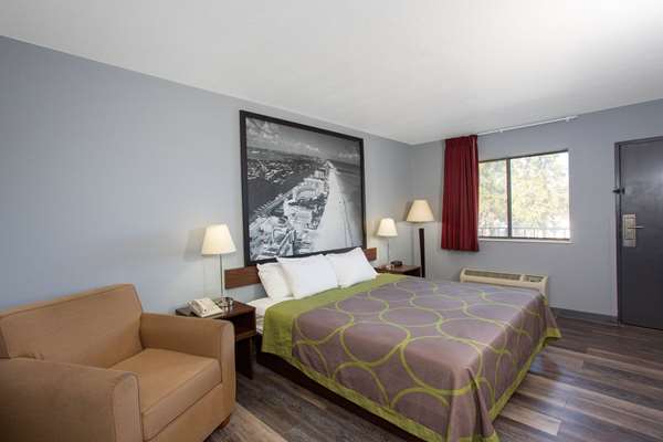  - Super 8 Motel Naples - I-75, Exit 101