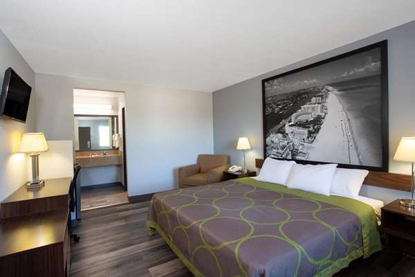  - Super 8 Motel Naples - I-75, Exit 101