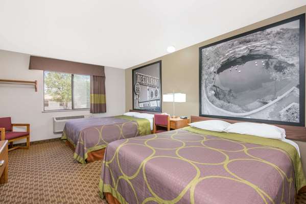  - Super 8 Hotel Santa Rosa - I-40, Exit 275