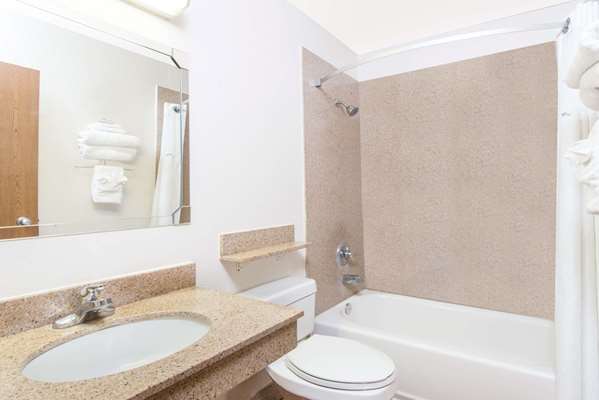  - Super 8 Hotel Santa Rosa - I-40, Exit 275