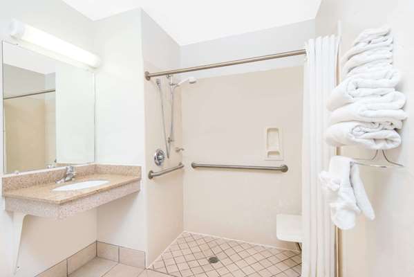  - Super 8 Hotel Santa Rosa - I-40, Exit 275