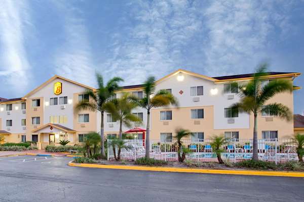 Exterior view - Super 8 Hotel Airport Clearwater