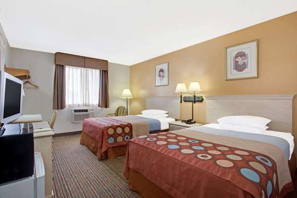  - Super 8 Hotel Airport Clearwater