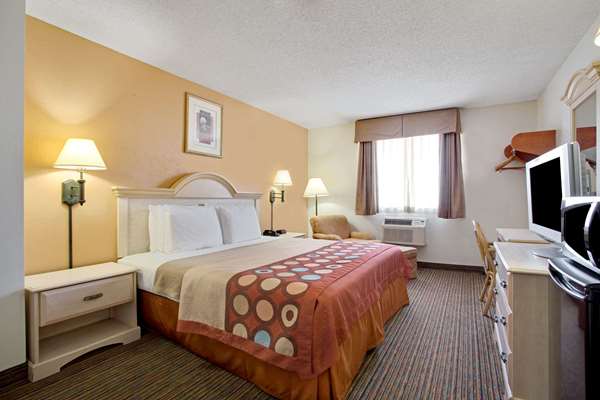  - Super 8 Hotel Airport Clearwater