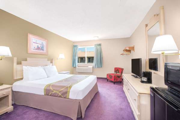  - Super 8 Hotel Grants - I-40, Exit 85