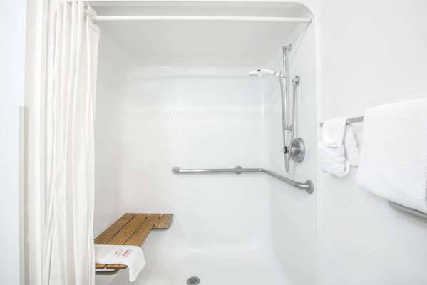  - Super 8 Hotel Grants - I-40, Exit 85