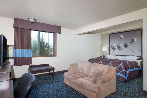  - Super 8 Hotel Tucumcari - I-40, Exit 335